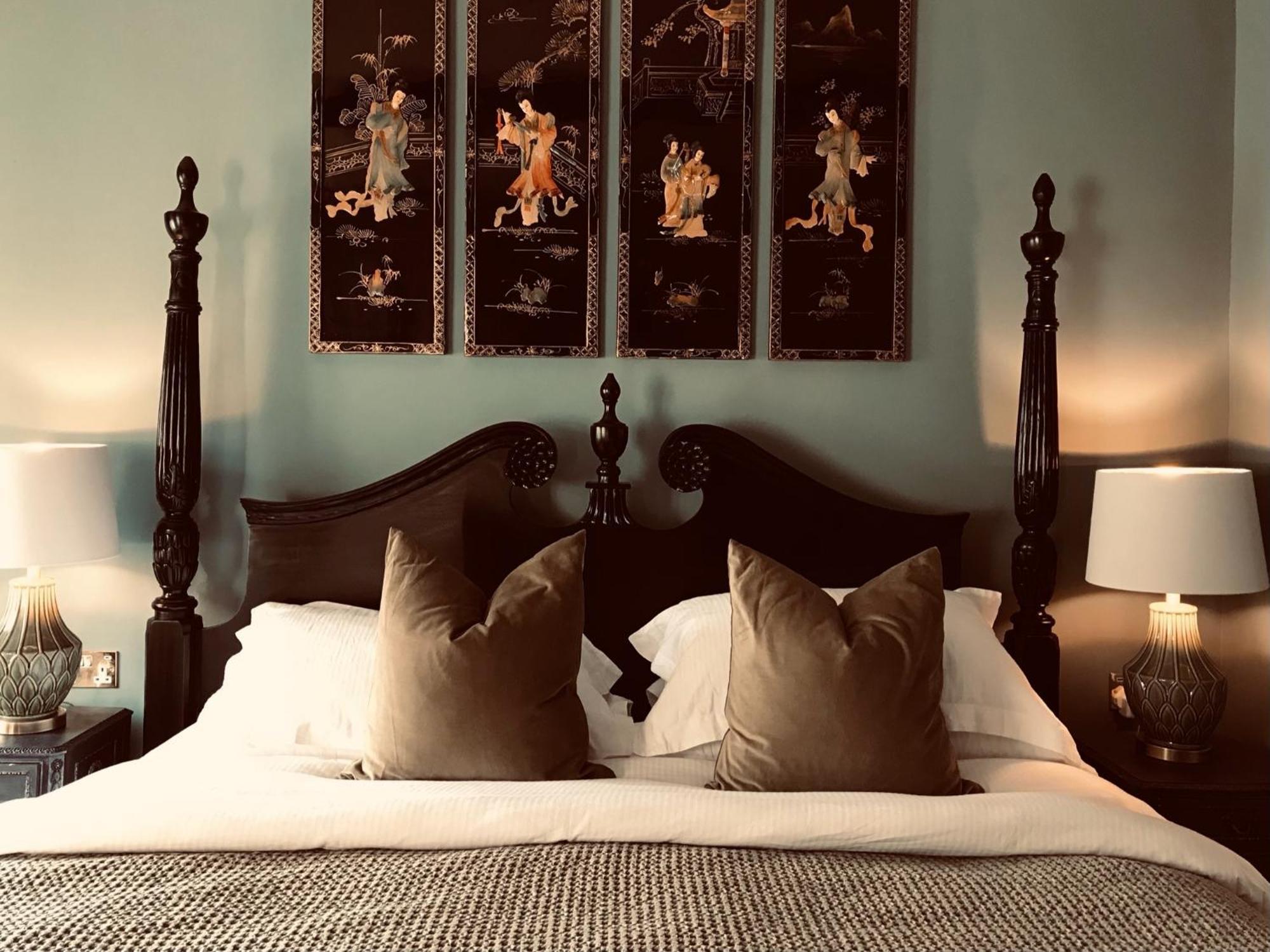 Large Double Room,1731402275:JPEG